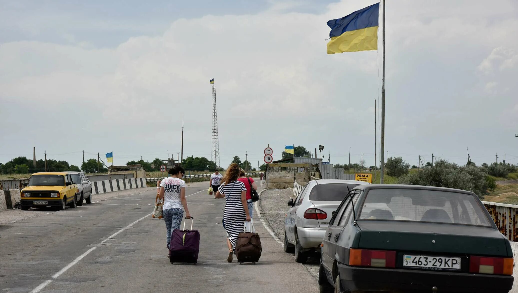 В сторону украинской границы. Граница между Крымом и Украиной. Граница Крыма с Украиной. Границы Крыма. Российско-украинская граница в Крыму.