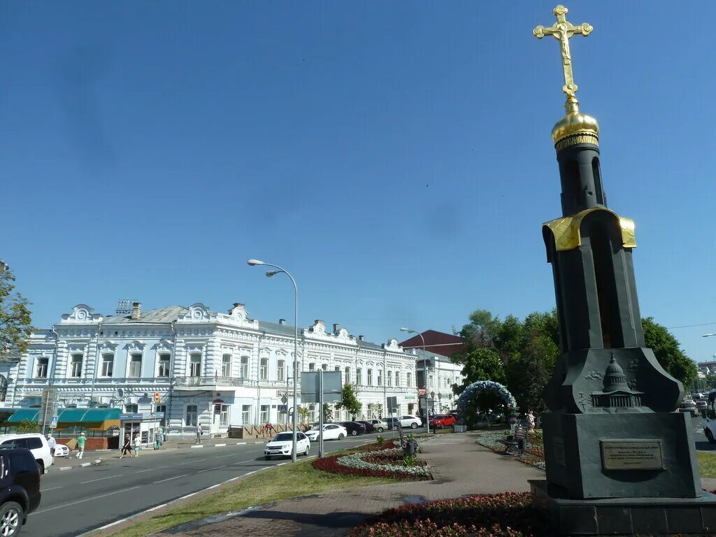 металлическое распятие на крест могильный. крест на волге в ульяновске. крест ульяновск. крест ульяновск. улица гончарова ульяновск поклонный крест.