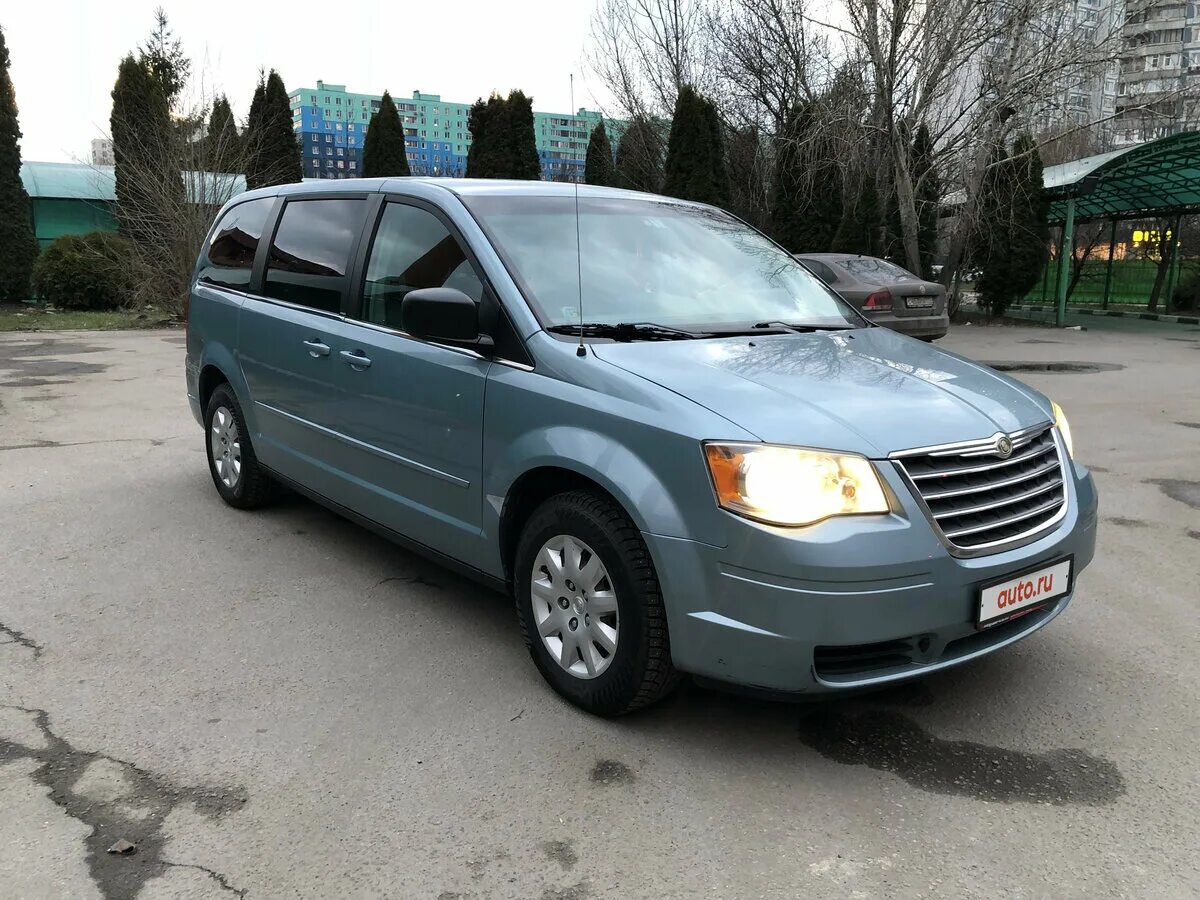 Таун кантри 2008. Крайслер Таун Кантри 3.3. Крайслер Таун Кантри 2008. Chrysler Town Country 1993. Ключ от Крайслера Таун Кантри.