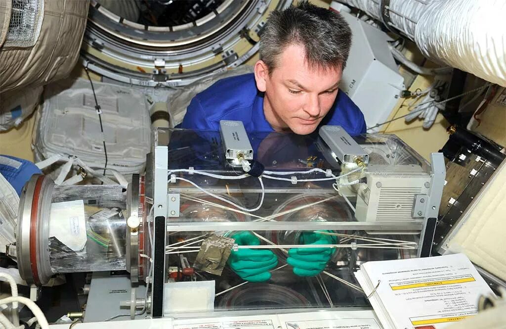 Создание космических аппаратов