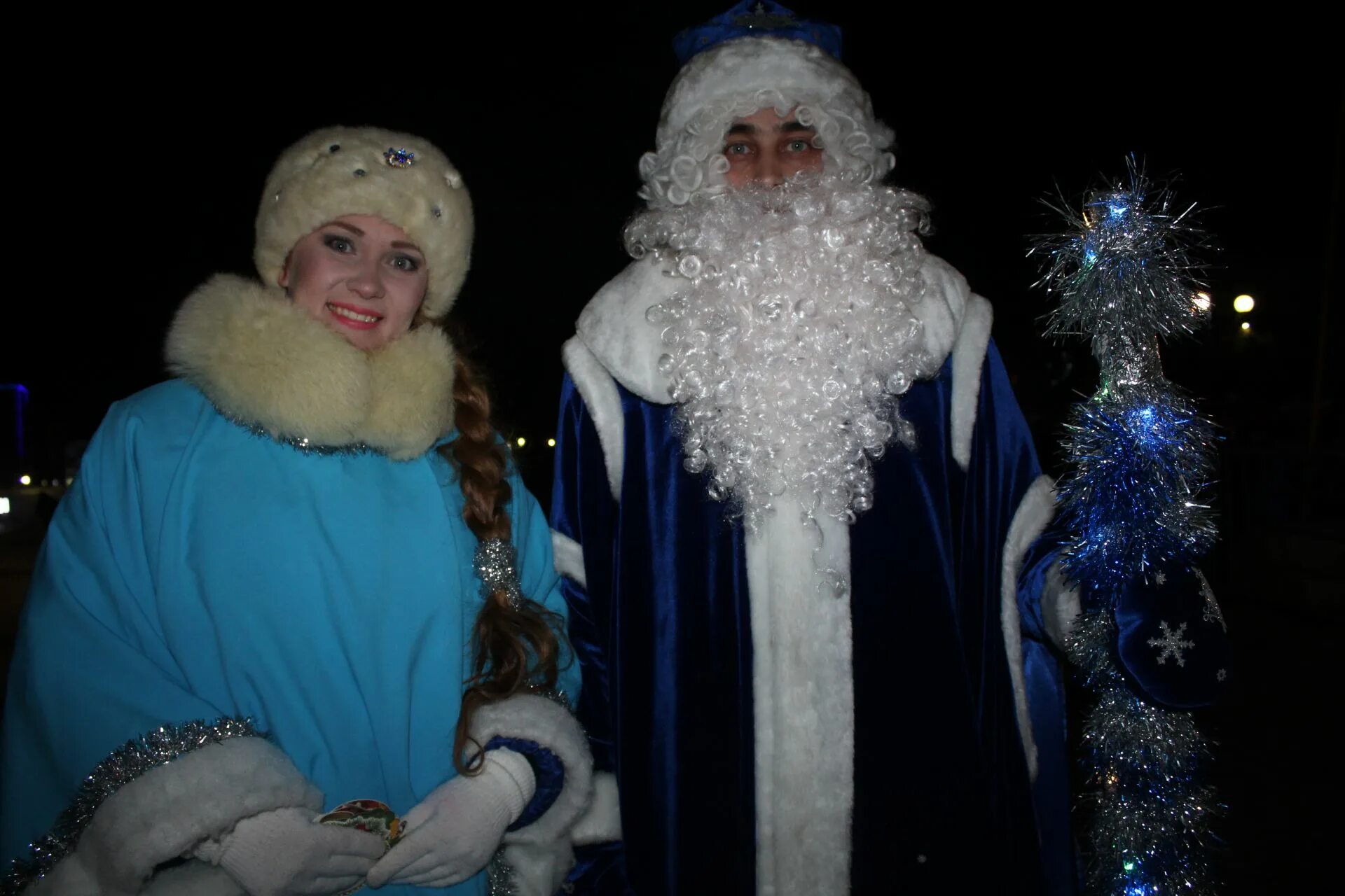 Современный дед мороз и снегурочка. Конкурс дед мороз снегурочка. Конкурс дед мороз снегурочка. Уральский дед мороз. Дед мороз и снегурочка.