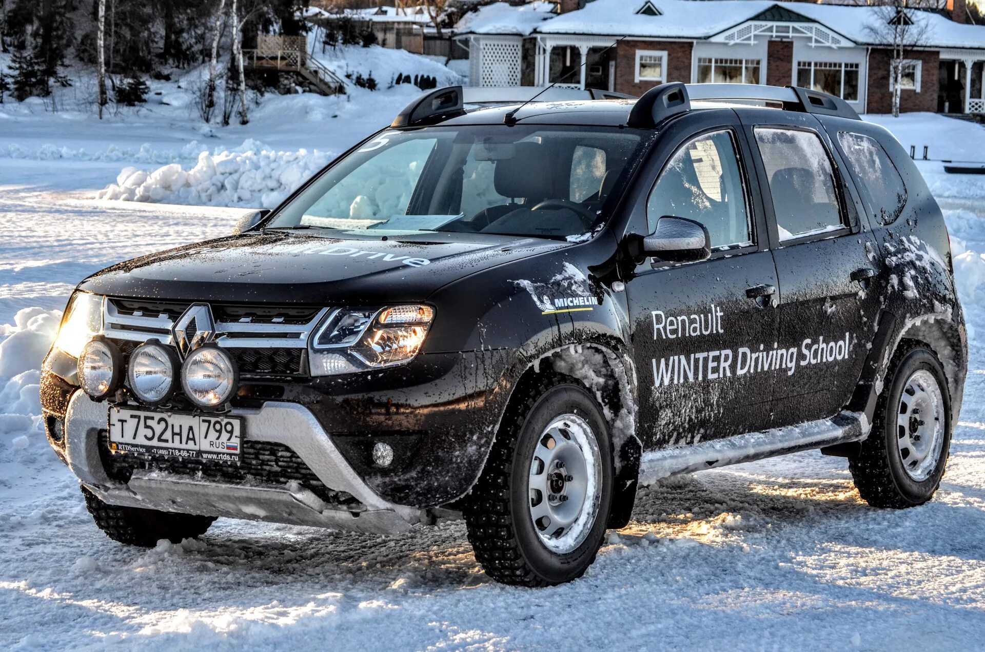 Рено Дастер 2021. Рено Дастер фаза 1. Дастер Хайлюкс. Renault Duster d69. Дастер купить татарстан