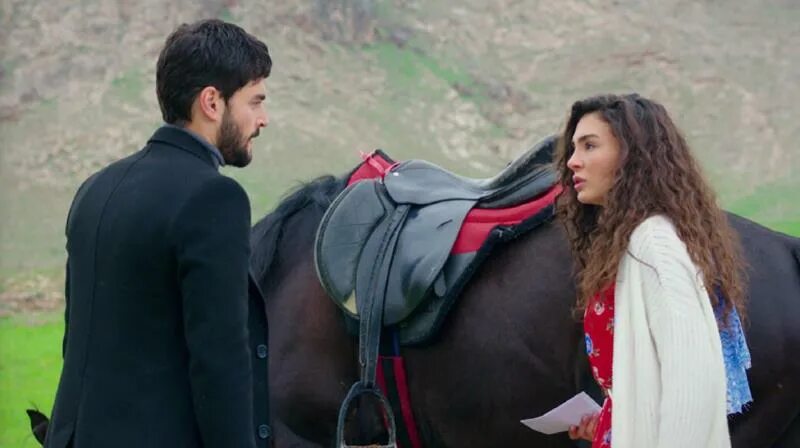 Ветреный холм 10. Ветряная мельница с девушкой фото. Ветреный турецкий сериал реан. Ветреный за кадром. Lineage 2 холм ветряных мельниц.