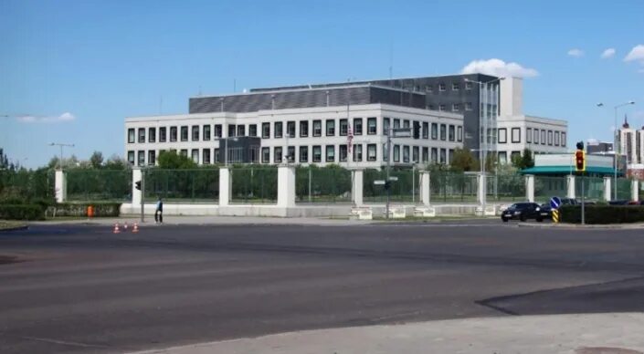 Американское посольство в Астане. Посольство Америки в Казахстане. Американское посольство в Бишкеке. Посольство США В Нурсултане. Консульство сша астана