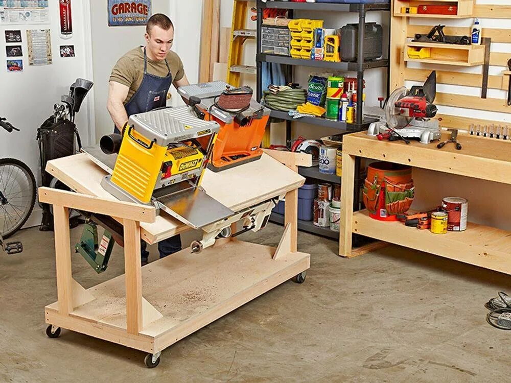 Мастерская примеры. Верстак Wood Garage. Tool Bench верстак. Обустройство столярной мастерской. Стол для столярной мастерской.