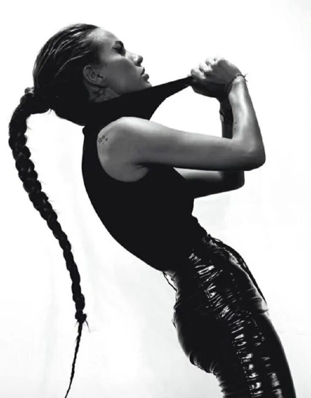 зиверт бестселлер. зиверт ты проиграл. Zivert певица. юлия зиверт многоточие. зиверт и барских бестселлер.