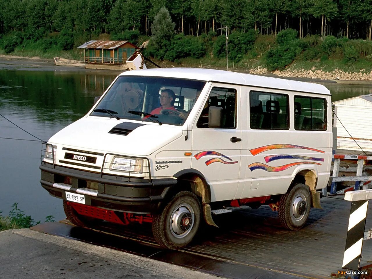 Полный привод бу купить россия. Ивеко Дейли 4х4 микроавтобус. Iveco Daily 4x4 Minibus. Iveco Turbo Daily 4x4. Iveco Daily 4x4 Bus.