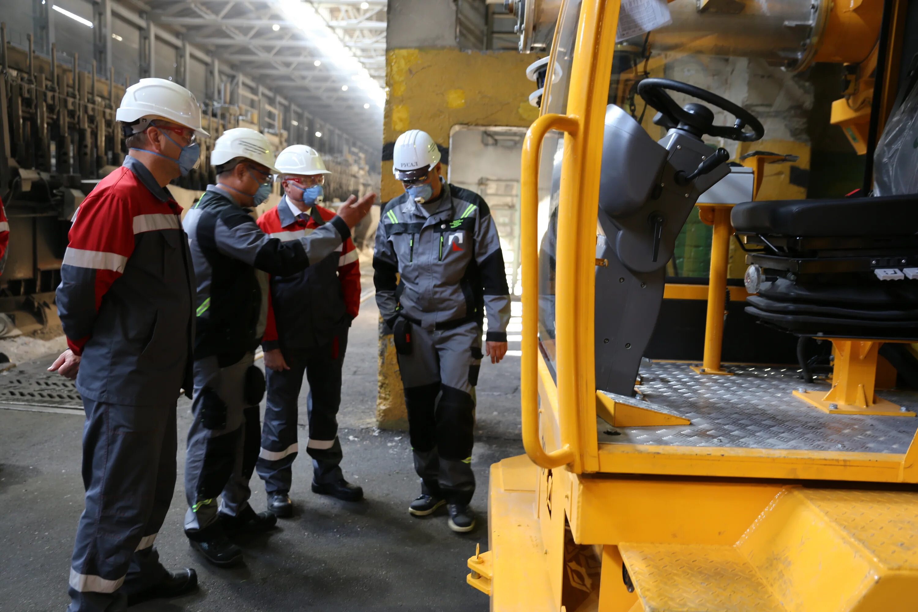 алюминиевые заводы россии. русал красноярск литейный цех. экология русал красноярск. электролизный цех алюминиевого завода братск. алюминиевый завод богучаны красноярский край.