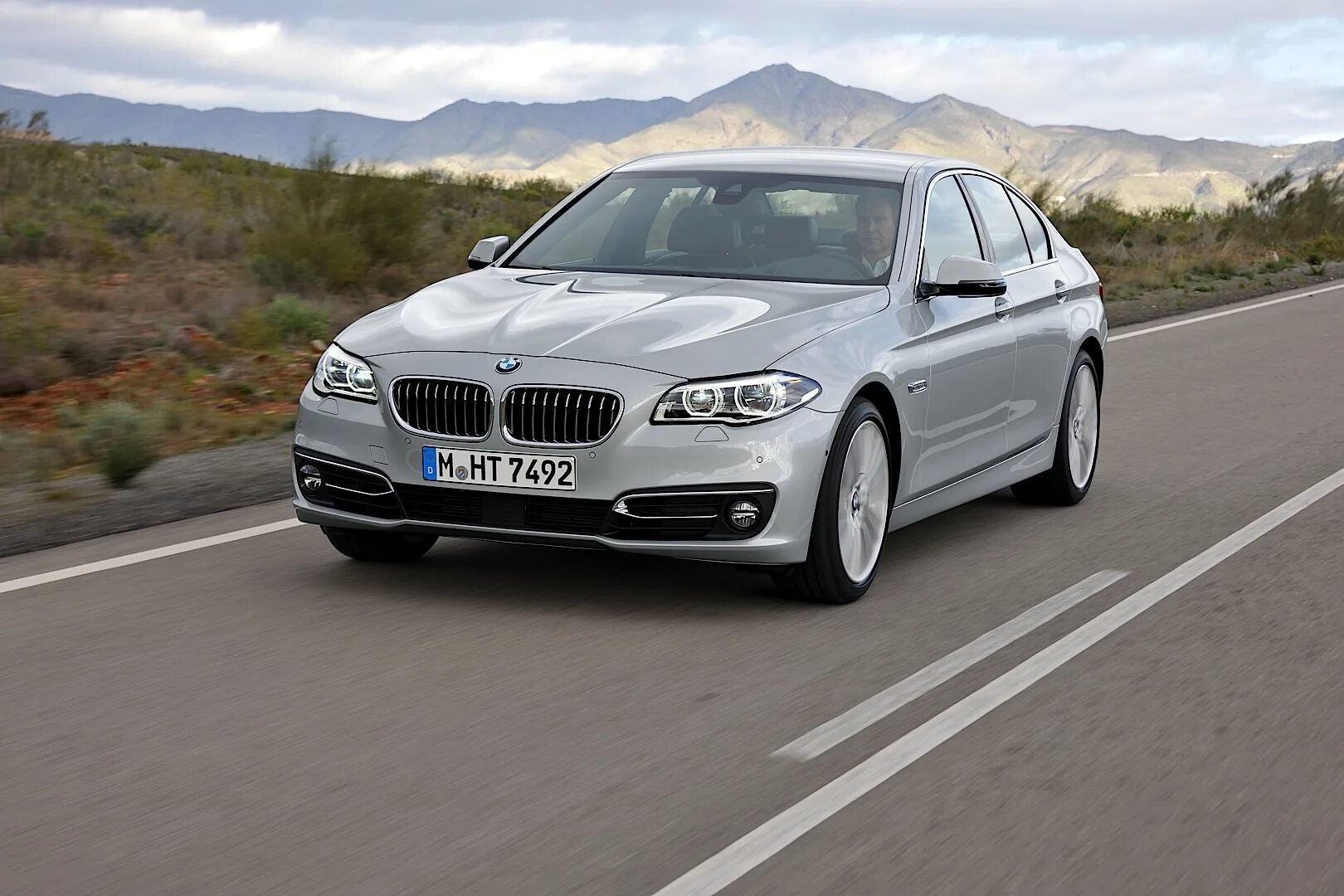 BMW 5 f10 LCI. БМВ 535i. БМВ 5 седан 2013. Bmw 5 series f10