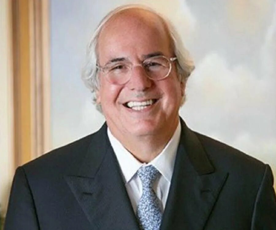 Frank Abagnale. Фрэнк Уильям Эбигнейл. Фрэнк Уильям Абигнейл-младший. Фрэнка Уильяма Абигнейла-младшего.