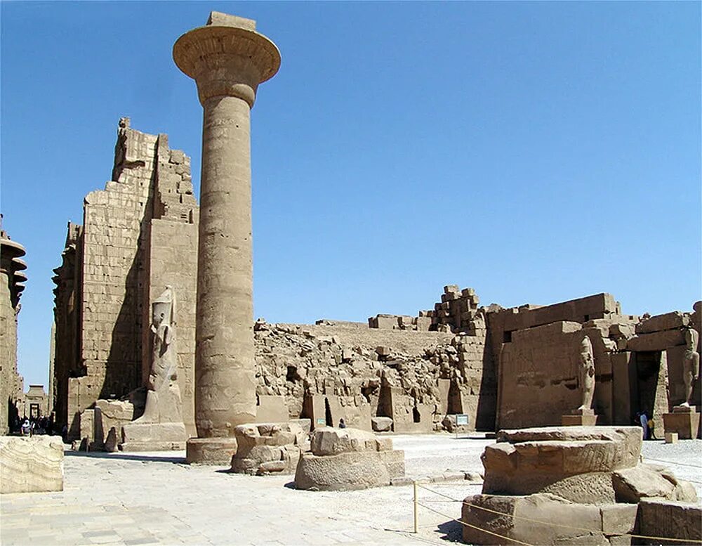 Древнеегипетские храмы. Пирамида фараона хеопса в египте 5 класс. Сооружения в египте и их названия. Пирамида хуфу (хеопса) в египте. Пирамида хеопса.