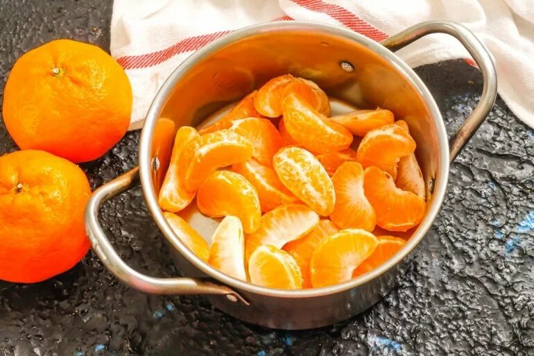 Компот из мандаринов рецепт в кастрюле