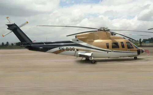 C 76. Sikorsky s-76c. Sikorsky s-76. Сикорский с 76 вертолет. Sikorsky s-76c салон.