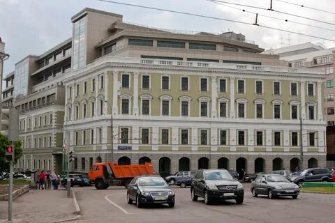 Арбатская площадь 1 банк