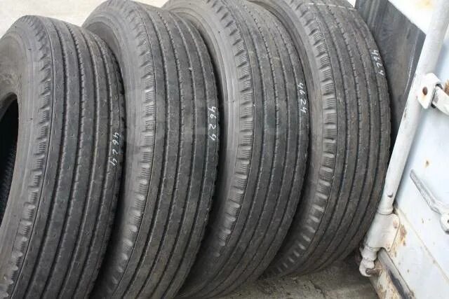 225 90 25. 50r16 ty287 ttf 123l. 9. 225 90 25. Bridgestone w900.