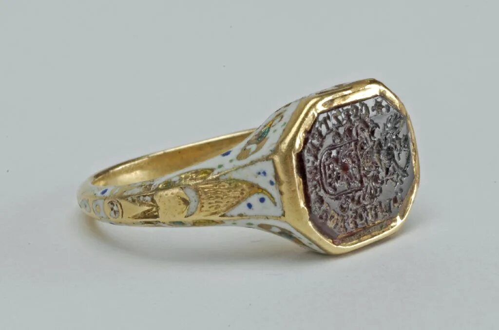 Железная корона лангобардов. Проклятое кольцо. Кольцо печать. Красивые винтажные кольца. Древние кольца.