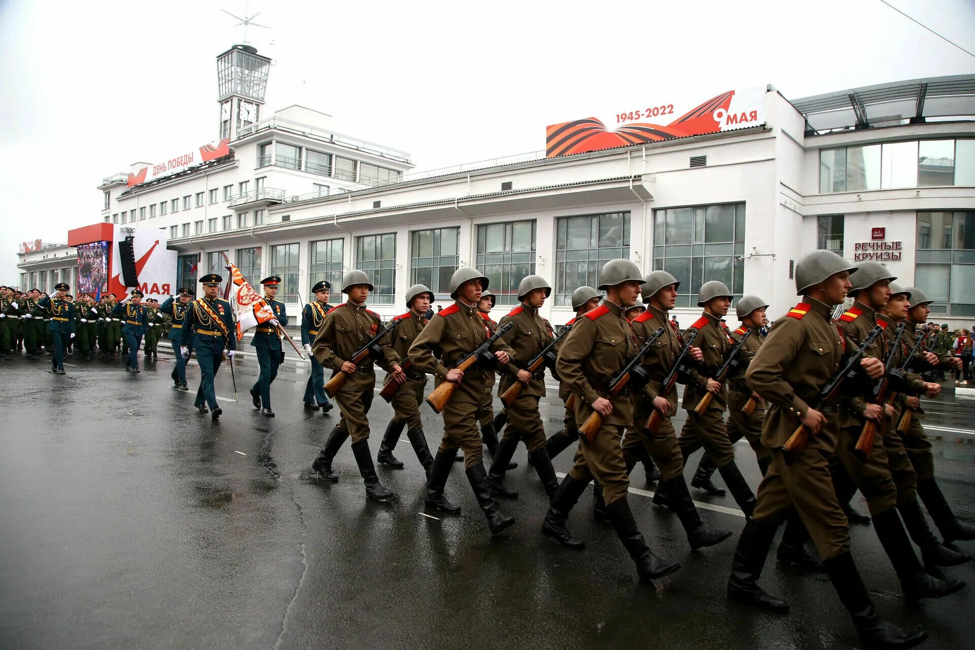 Парад Нижний Новгород 2022. Парад Победы в Нижнем Новгороде. Парад Победы 2022 в Нижнем Новгороде. На параде Победы 2022 года в Нижнем Новгороде. Канал победа нижний новгород