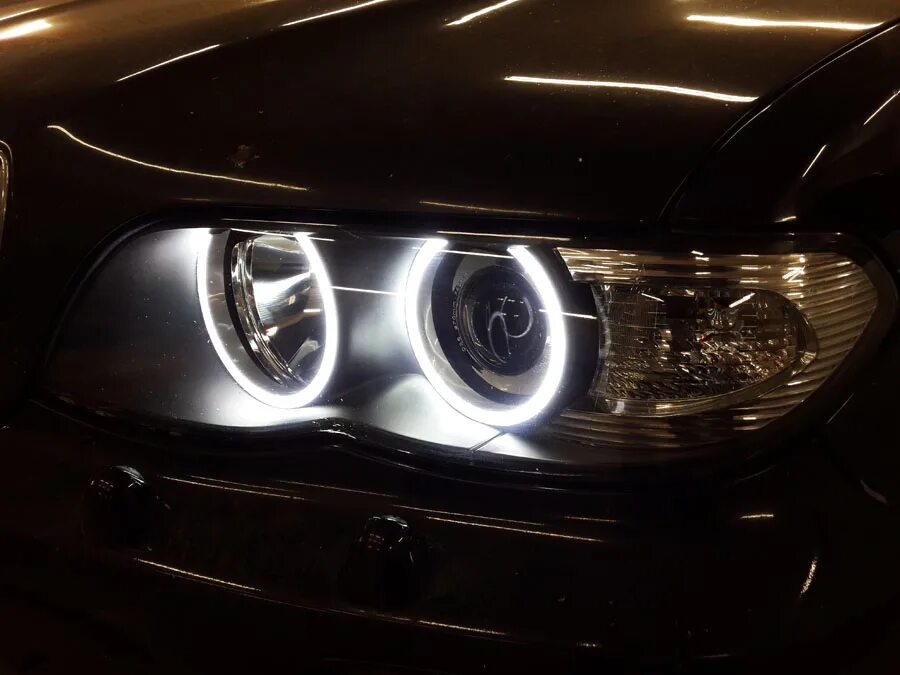 Оптика бмв х5. Bmw x5 e53 ангельские глазки. ангельские глазки бмв х5. bmw e53 рестайлинг ангельские глазки. ангельские глазки bmw x5 e53 дорестайл.
