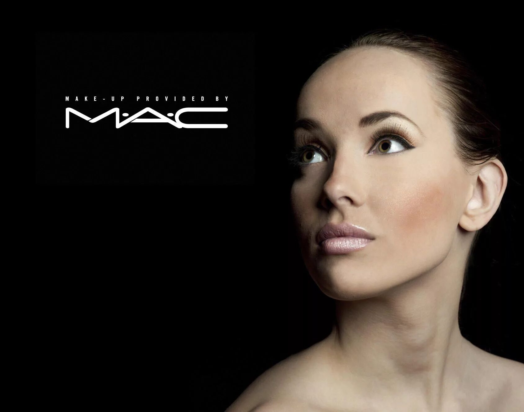 Mac model. Mac косметика реклама. реклама мак косметика. mac косметика модели. mac cosmetics визажисты.