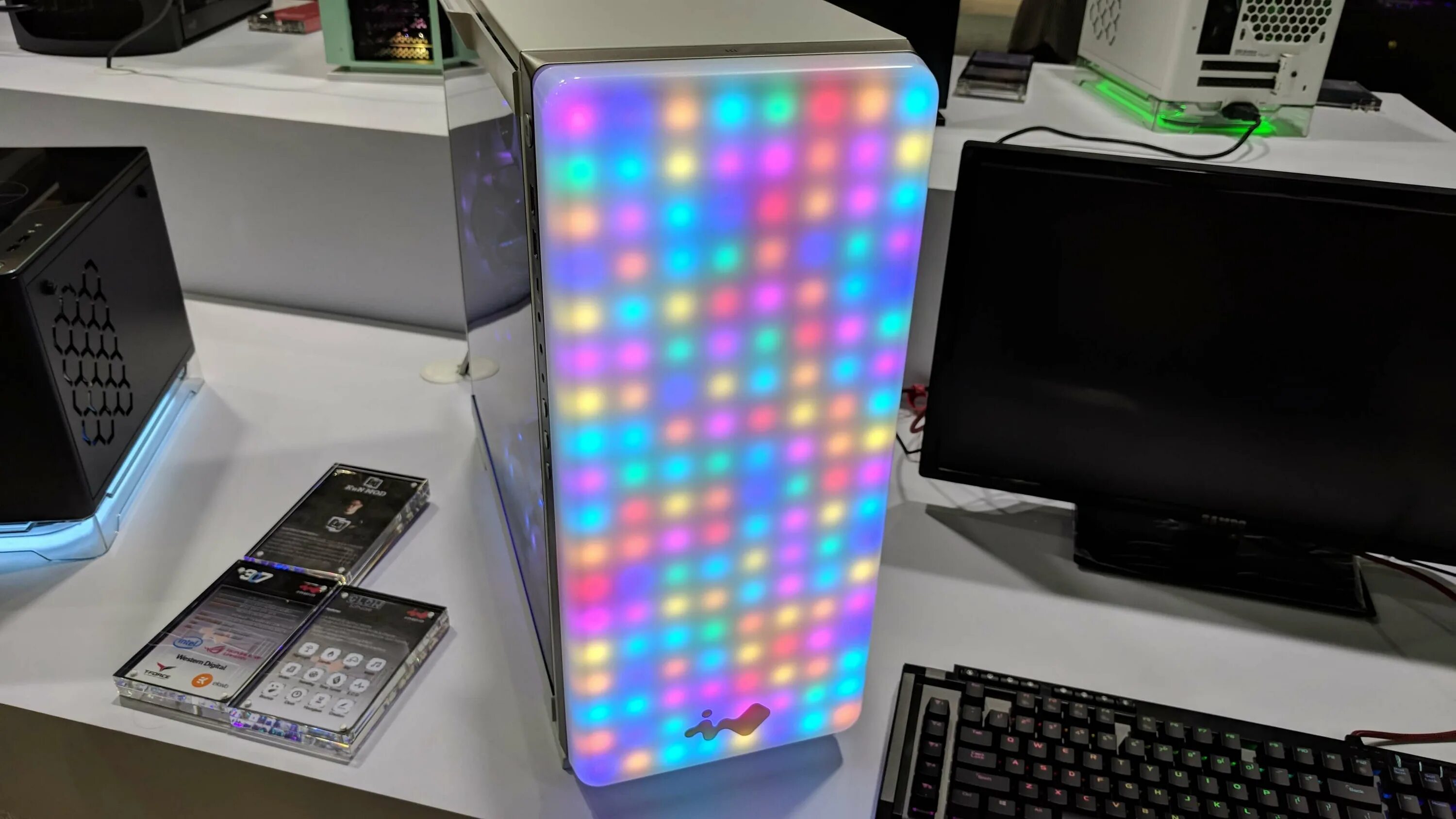 Pixel display