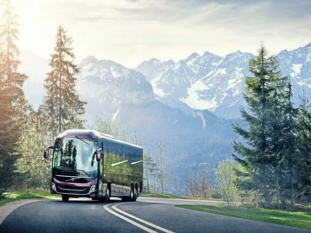 Арт тревел автобусный тур. New Volvo 9000 coach. Volvo Bus 9000. Вольво 9900. Красивый автобус.