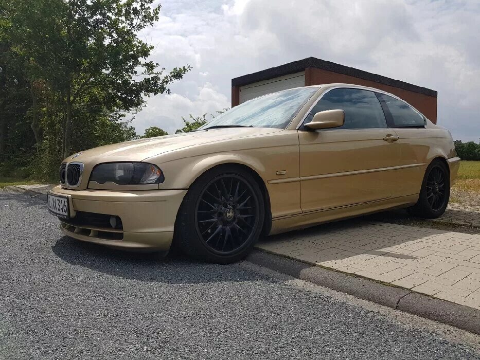 BMW e46 Coupe Gold. BMW e46 купе Gold. E46 Coupe Золотая. Пороги е46 купе. Пороги е46