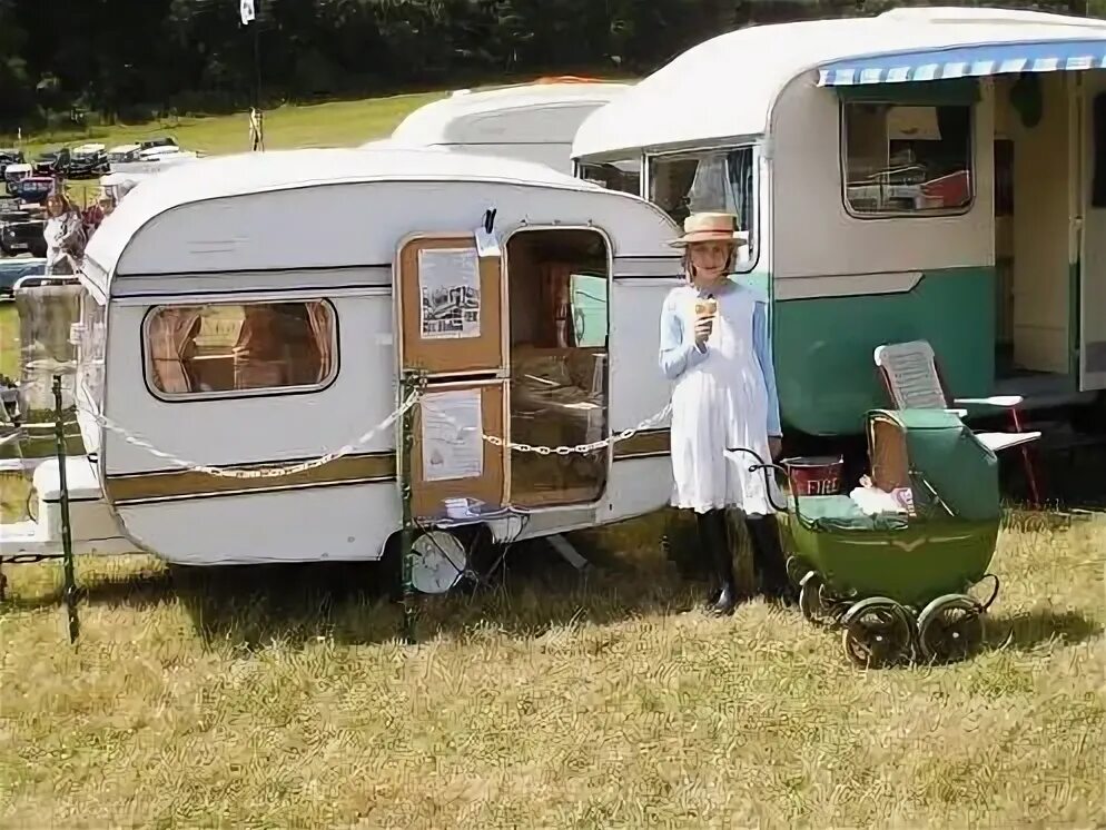 Camper Caravan Vintage. Vintage Trailer Caravan. Classic Vintage Camper. Camper Caravan Vintage Постер.