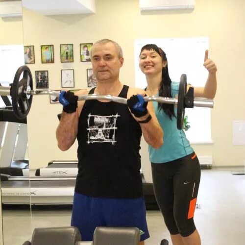 Повышение квалификации фитнес тренеров. Квалификация тренера по фитнесу. Тренер в тренажерном зале реальные фото. Повышение квалификации фитнес инструкторов. Индивидуальный личный тренер по фитнесу Москва.