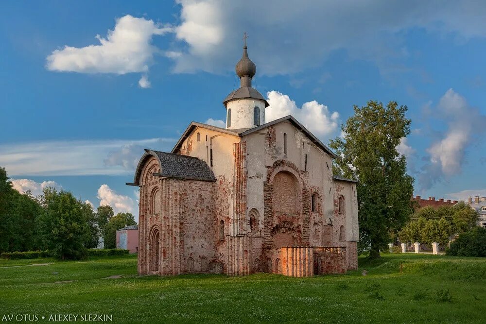 Церковь Параскевы пятницы Великий Новгород. Церковь Успения на торгу Великий Новгород. Успенская Церковь Великий Новгород. Церковь Параскевы пятницы на торгу в Великом Новгороде. Новгород церковь параскевы