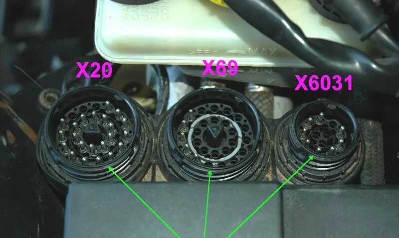 Разъемы е34. Диагностический разъем БМВ 3. Диагностический разъем BMW e36. Диагностический разъем БМВ е34 м50. E36 x20 pinout.
