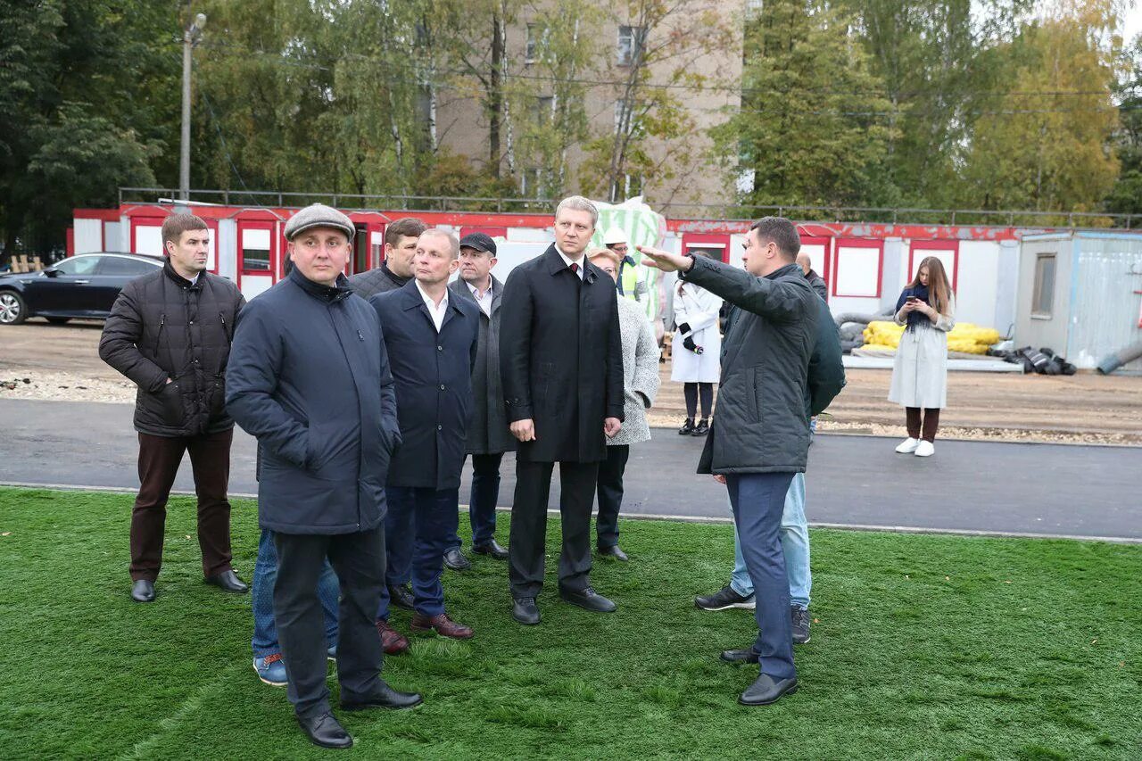 Новости 8 микрорайон. Стадион 8 микрорайон. 8 микрорайон ноябрьск сквер. 8 микрорайон дзержинск. Зеленоград 8 микрорайон.