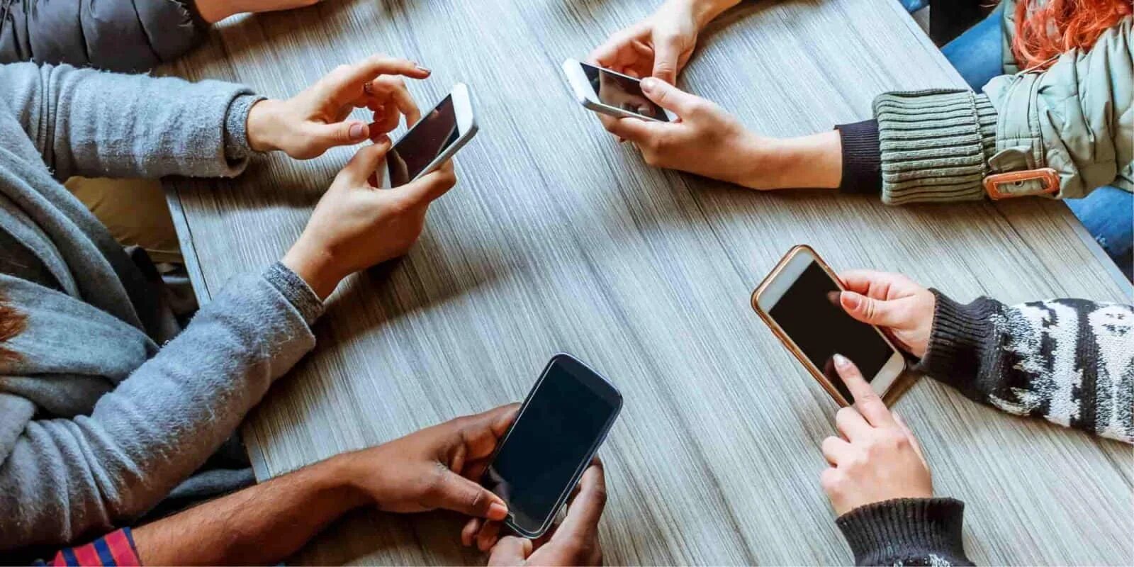 Интернет смартфон. Проводная и беспроводная связь. Технологии мобильного интернета. Сам себе мобильный интернет. Схема мобильного приложения.