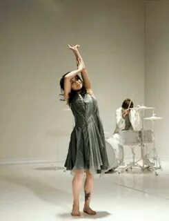 Flyleaf all around me