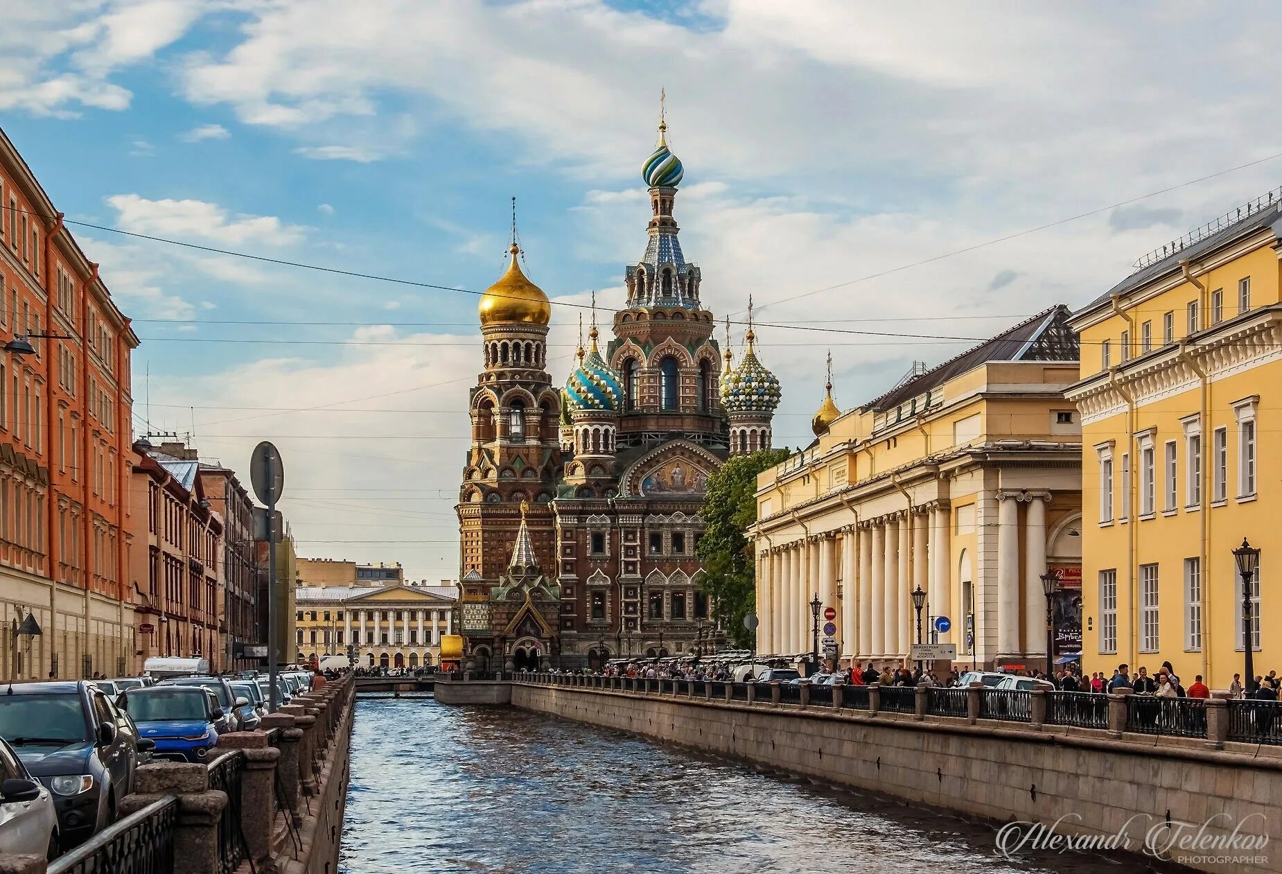 Храм Воскресения Христова на крови. Храм Спаса-на-крови Санкт-Петербург фото. Вид на спас на крови с моста. Церковь Спаса на крови вид с моста. Телеканал спас на неделю