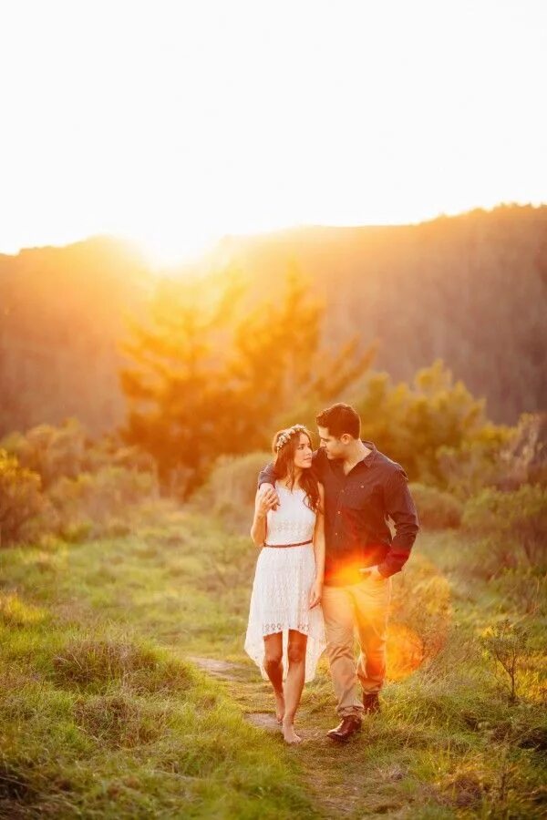 The 50 Most Stunning Engagement Photos From 2018 So Far Creative engagement phot