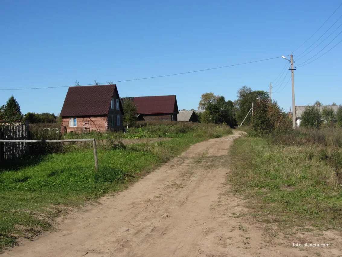 Хвалово Ленинградская область. Д Хвалово Волховский. Деревня Хвалово. Деревня Хвалово Троицкая Церковь.