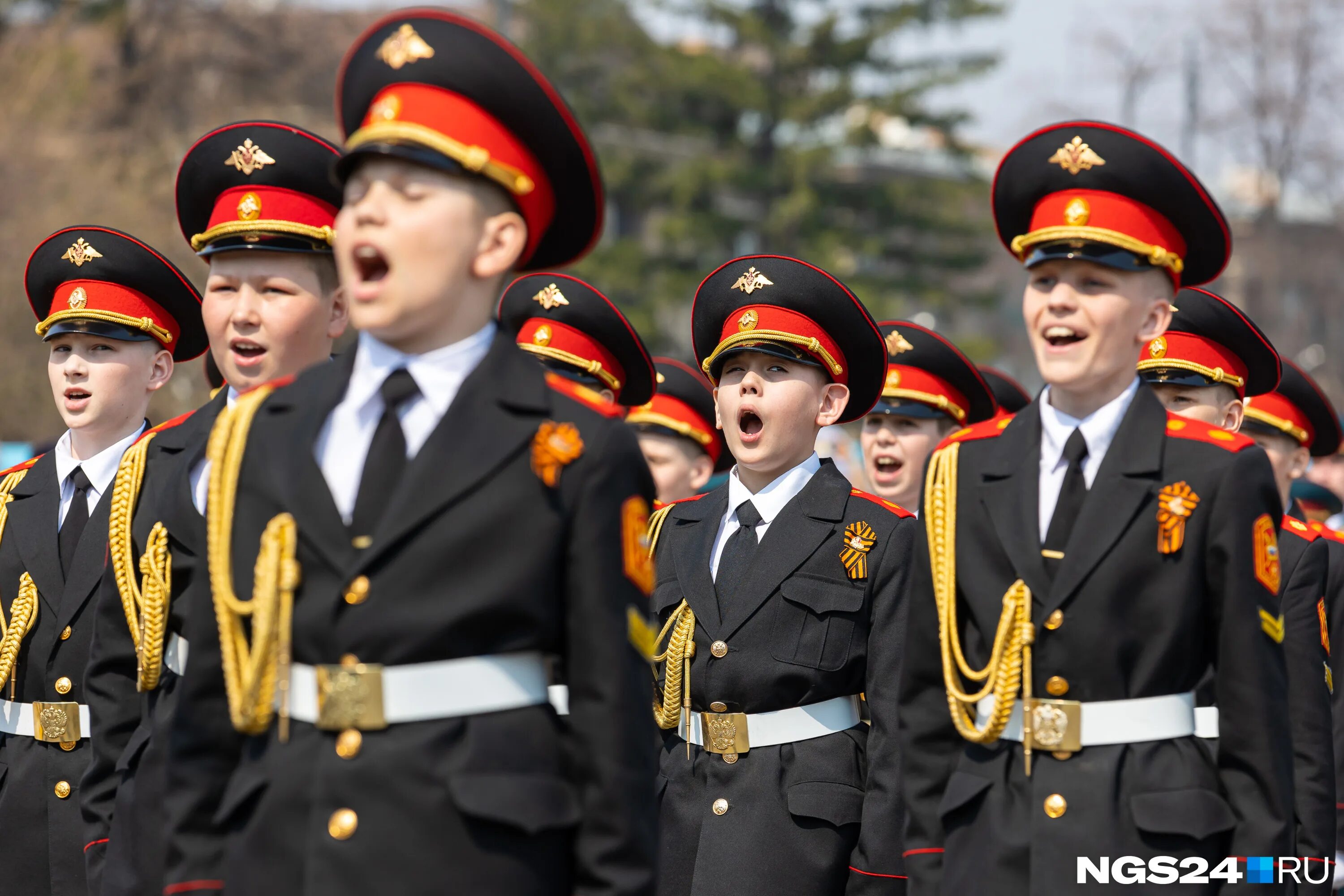 Красноярск день победы. Красноярск 9 мая 2019. 9 мая красноярск. Красноярск день победы. 9 мая красноярск.