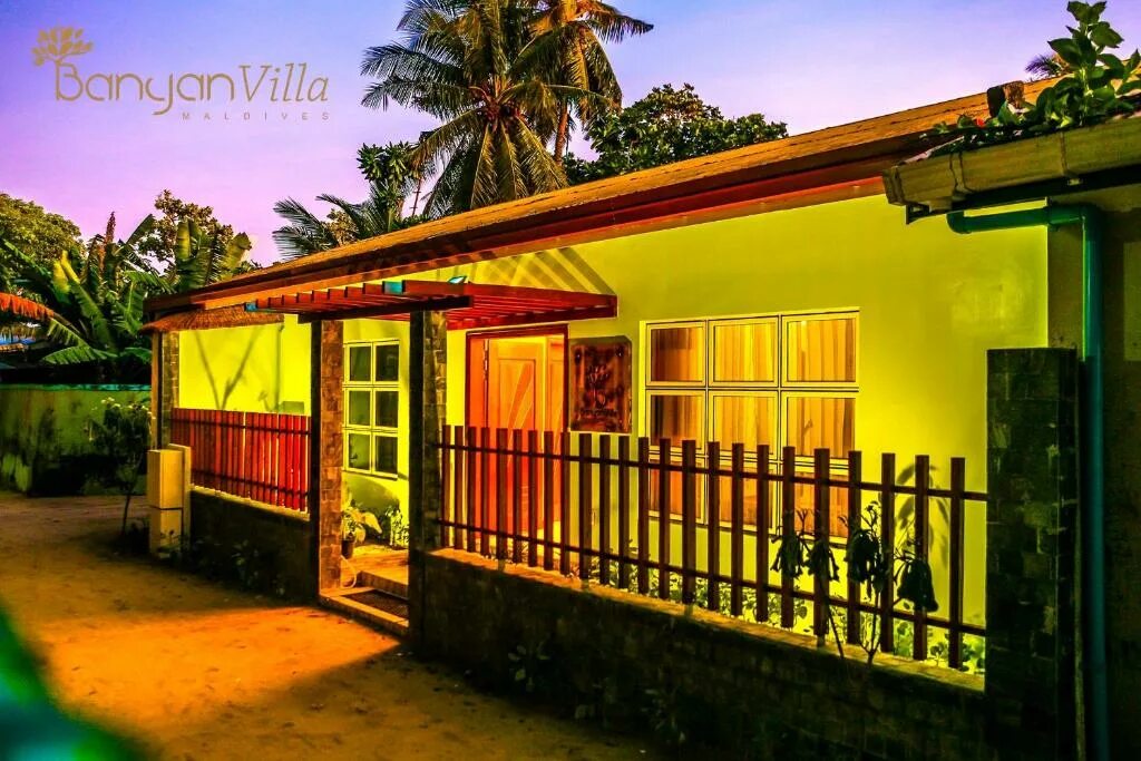 Гостевой дом Endheri Sunset Dhangethi. Дангети Мальдивы. Endheri Sunset Dhangethi 3*, Мальдивы. Endheri Sunset Dhangethi Guest House (South ari Atoll).