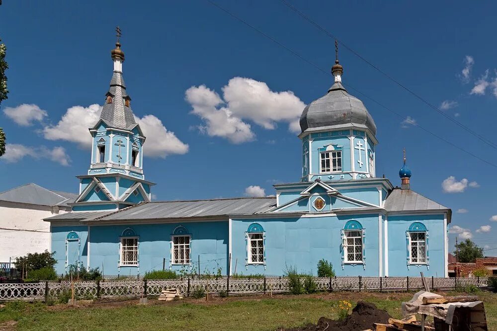 Храм село Покровка Новосергиевского района. Храм в Покровке Новосергиевского района Оренбургской области. Церковь Покрова Пресвятой Богородицы (Оренбург). Покровка Церковь Покрова Пресвятой Богородицы.