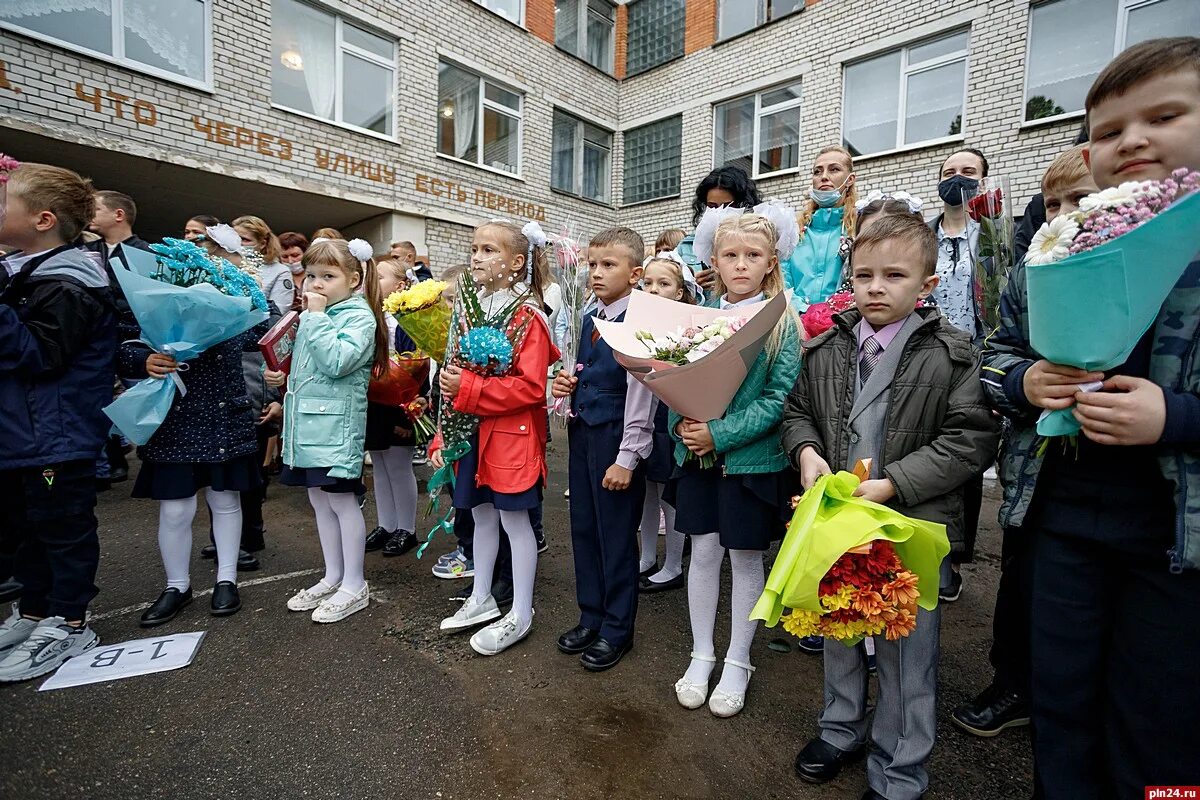 24 Школа Псков. Школа 1 Псков. Псков школа ПИЛГ. 10 Школа Псков.