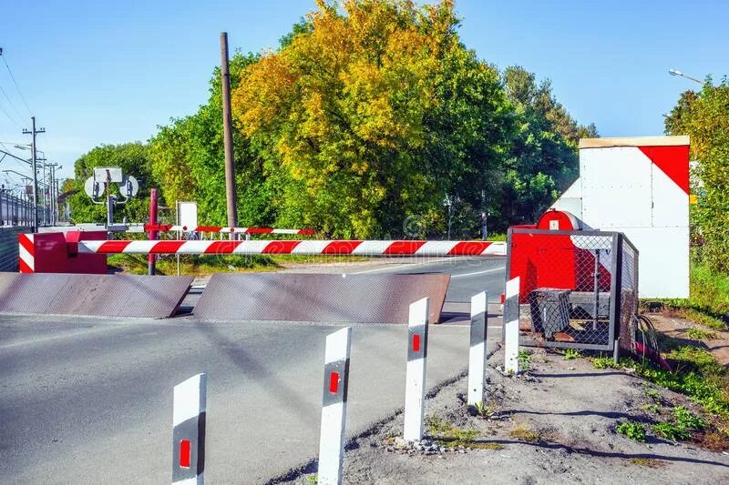 Шлагбаум препятствие. Шлагбаум на железной дороге. Шлагбаум автоматический Железнодорожный. Шлагбаум поворотный. Ограждение переезда