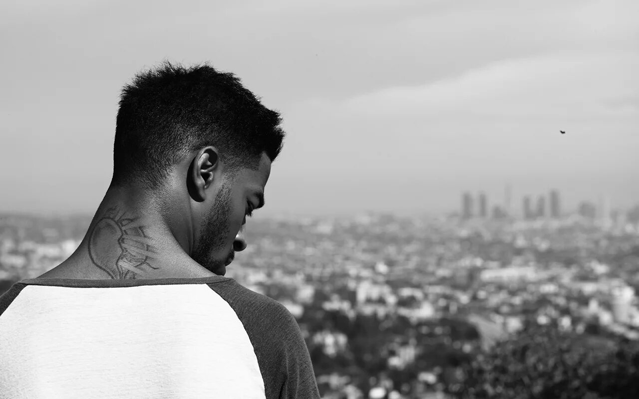 Kid hear them calling me. Kid Cudi. Kid Cudi j Cole. Kid Cudi фотосет. Kid Cudi стрижка.