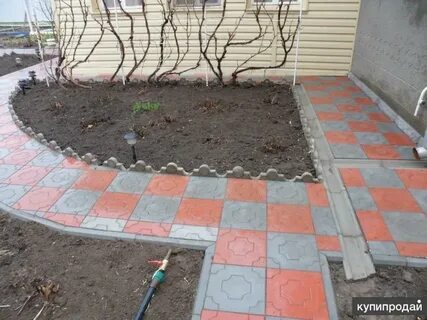 Тротуарная плитка в огороде