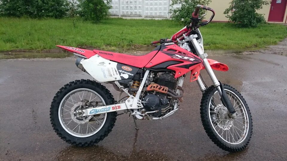 Xmoto 250 эндуро. Ирбис ттр 250 спорт. Gilera smt 50. Спортинвентарь мотоцикл. Кроссовый мотоцикл bs 200 bashan.