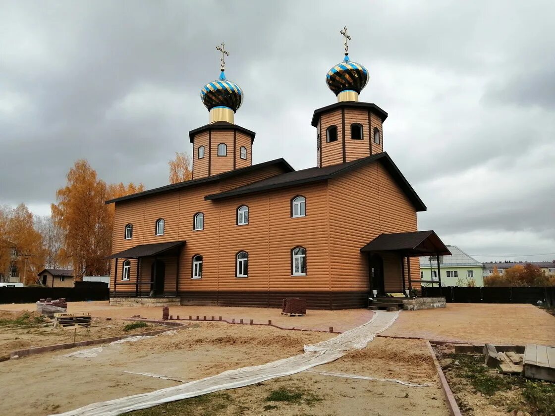 храм п. святых жен мироносиц празднование. церковь сергия радонежского пермского края октябрьский. храм в честь святой мученицы татианы октябрьский. храм пгт октябрьский белгородский район.