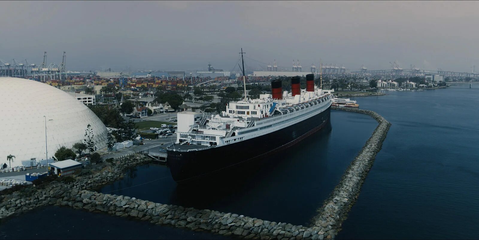 Корабль призраков 2023. Queen Mary корабль призрак.