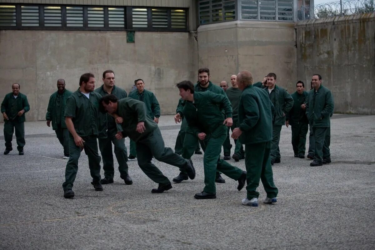 заключенные дс. переговорная в американских тюрьмах. форма заключенных в россии. тюрьма фото. заключенные дс.