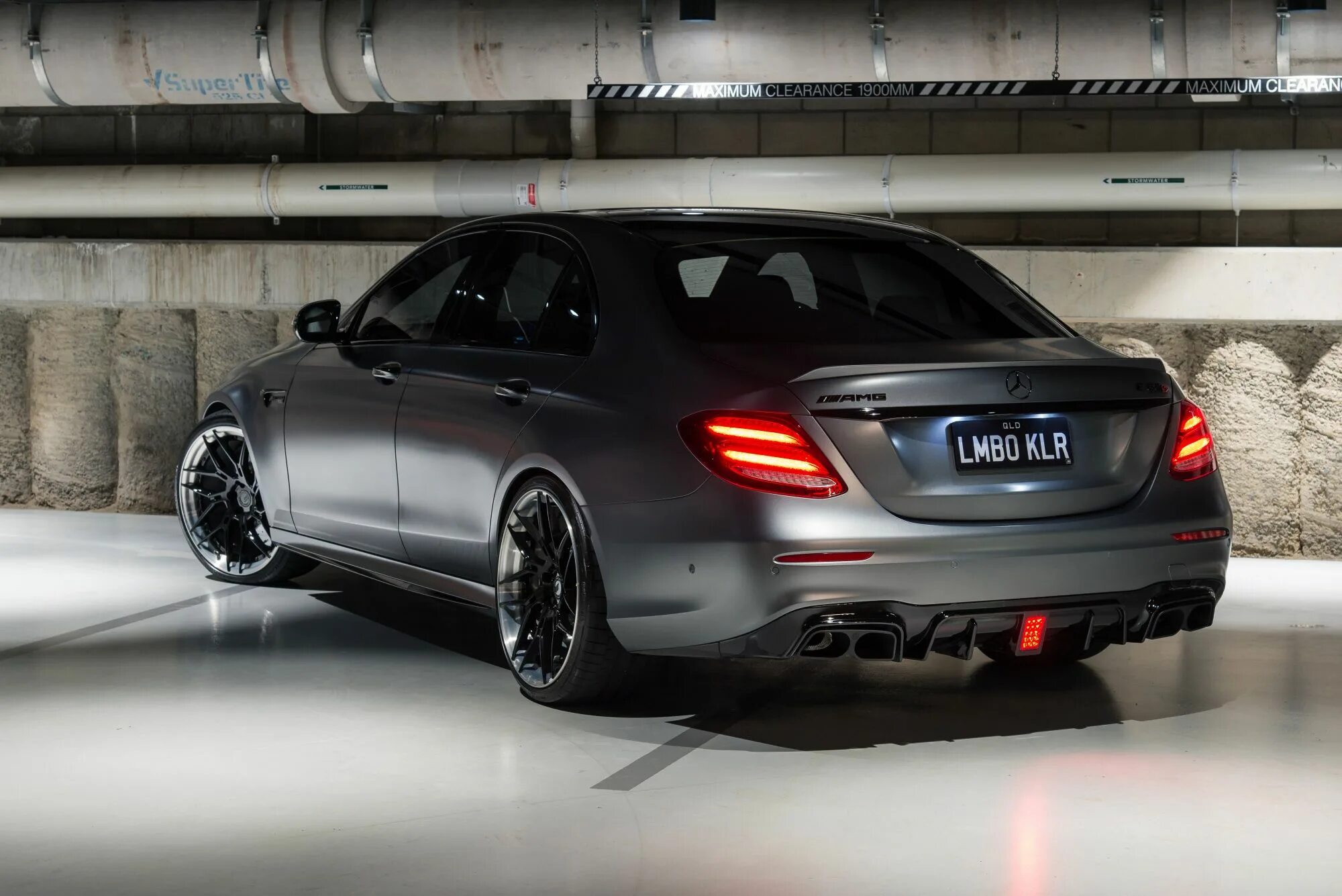 Mercedes e63s amg w213. Мерседес е63 амг. Mercedes e63s amg w213. W213 63 amg. Мерседес е63 w213.