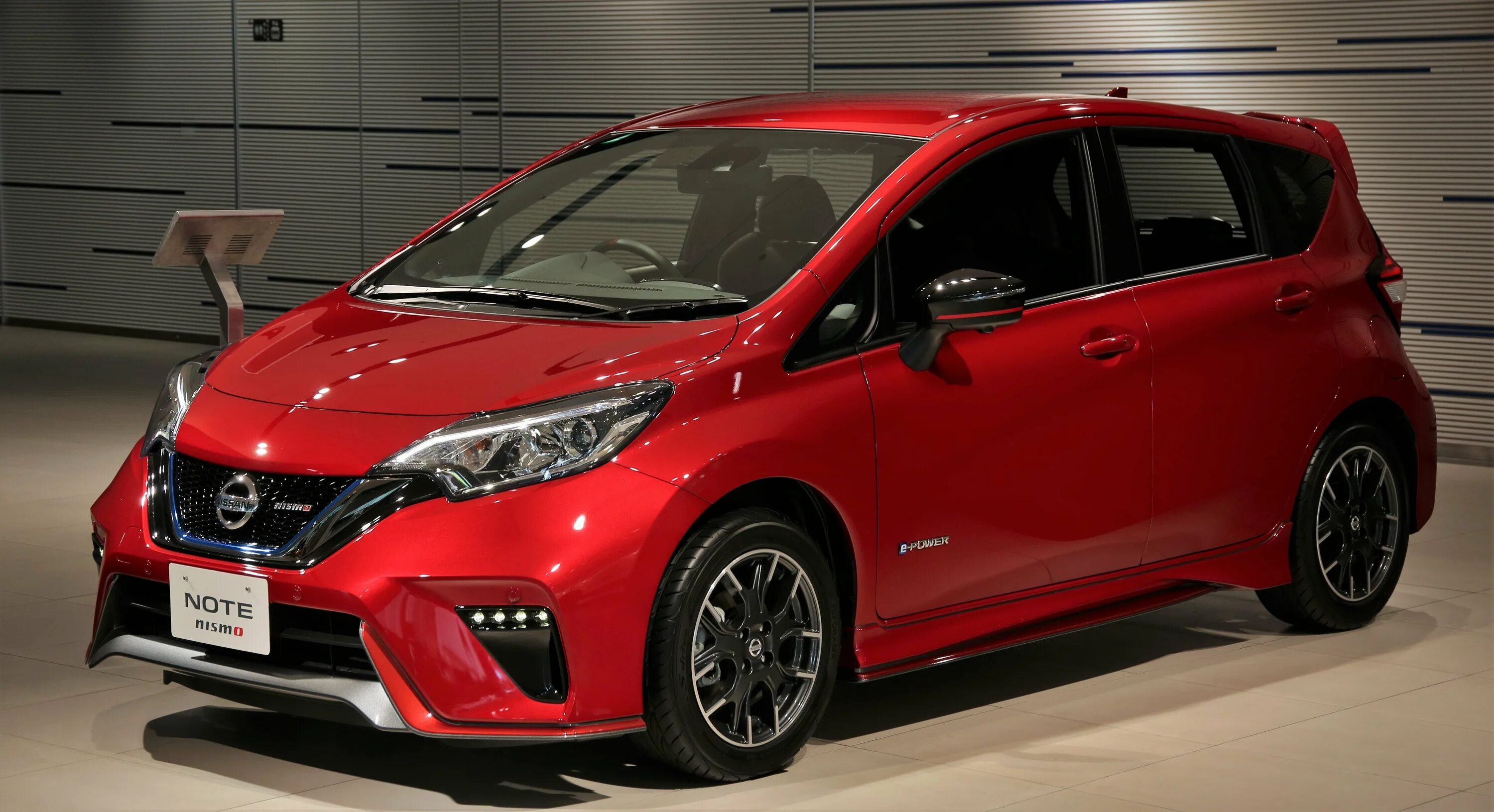 Nissan note e12 e-power. Nissan note e power nismo 2017. Nissan note e12 2017. Nissan note epower nismo. Nissan note e-power 2017.