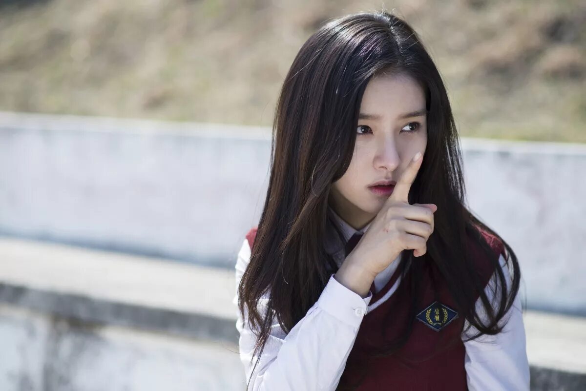 Фильмы девушка могила 2014. История призрачной девушки (2014). История призрачной девушки sonyeogoedam, 2014. Фильм корея могила девушки. Фильм корея могила девушки.